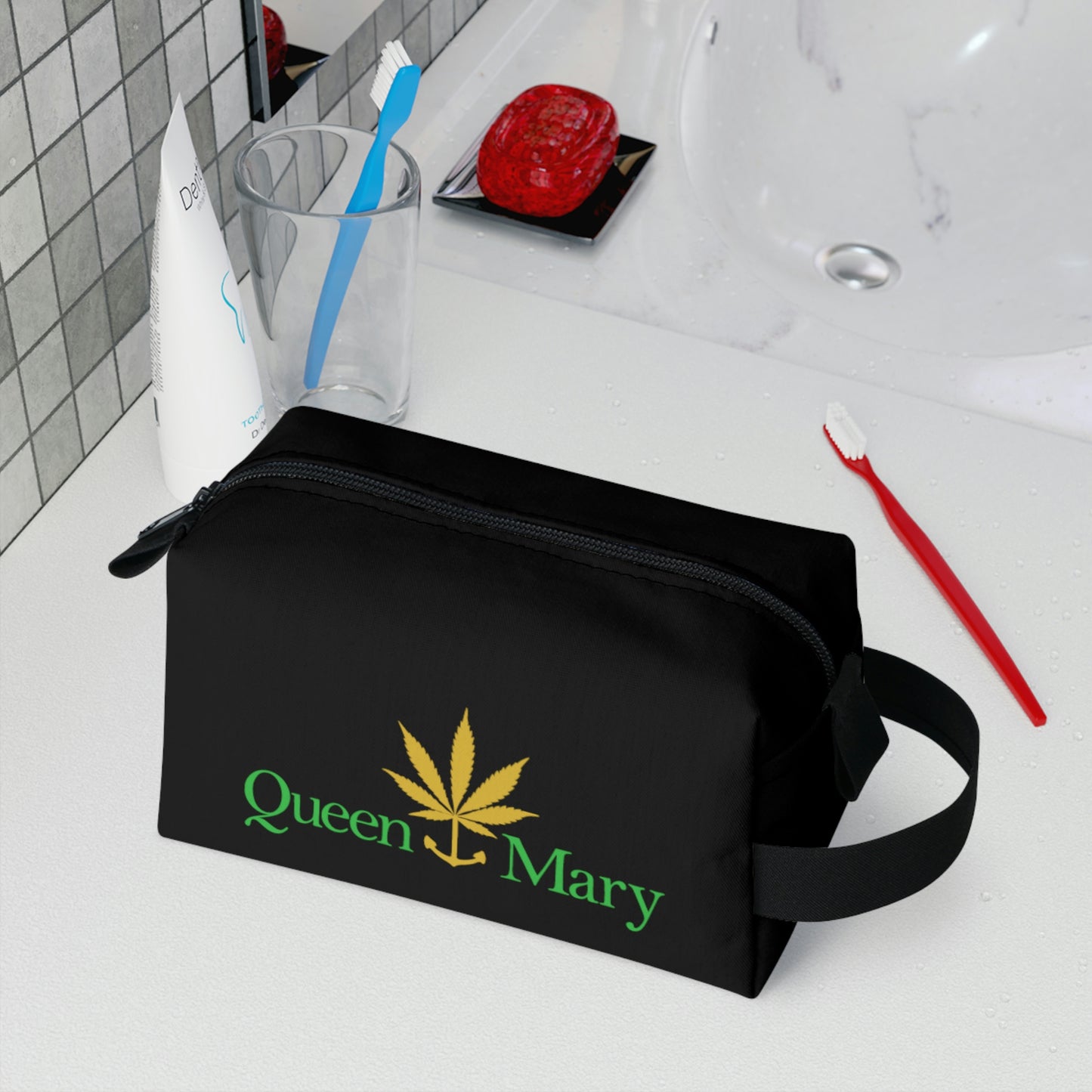 Toiletry Bag by Queen Mary